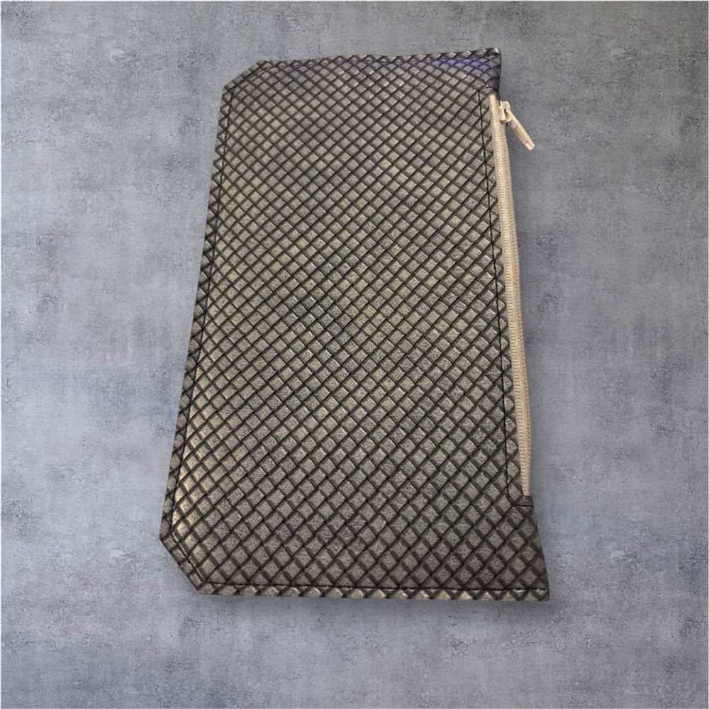 Floral Patterned Wallet with Button Closure - Picture 3 of 6